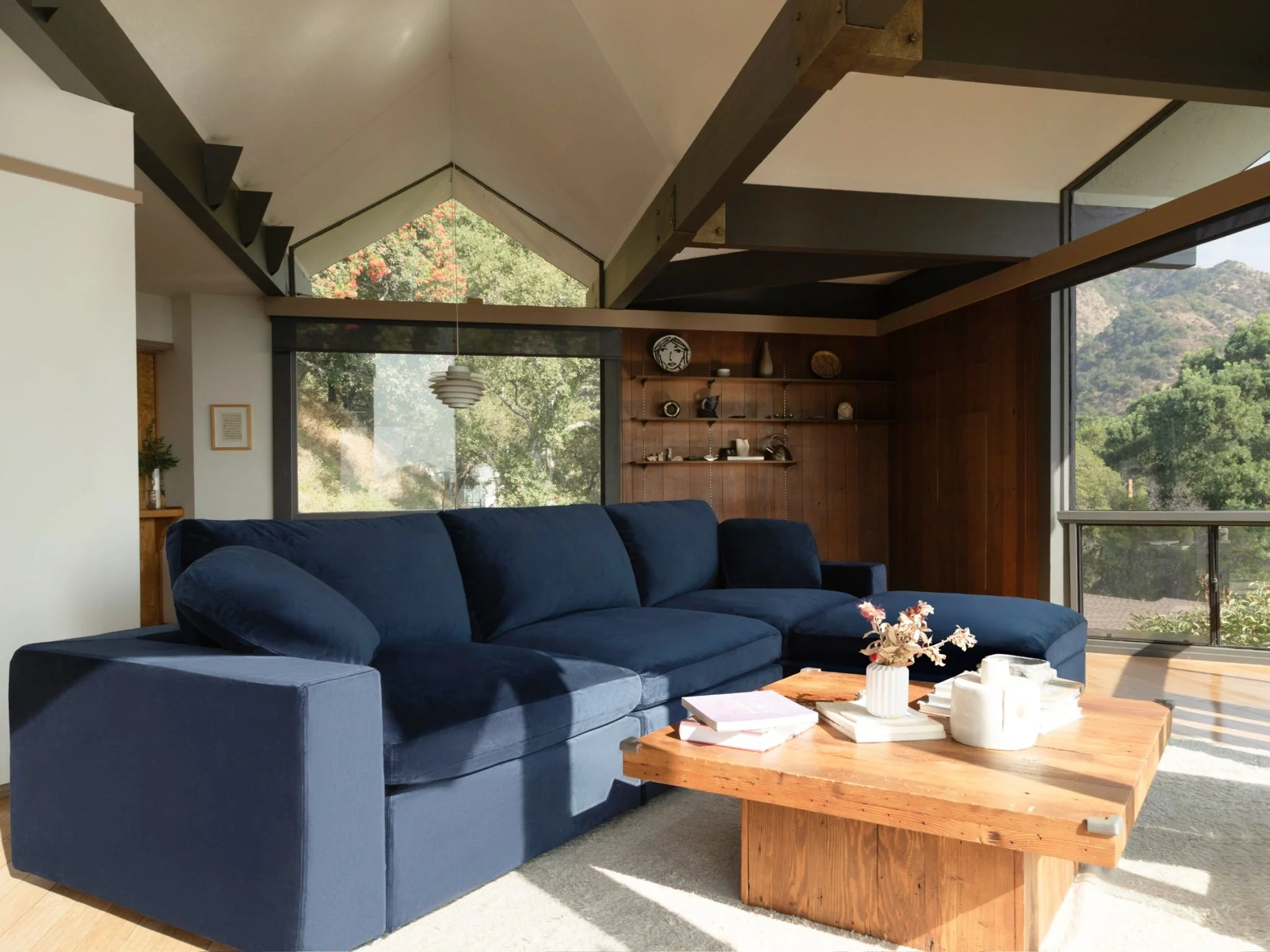 5-1 Sectional & Armchair Set