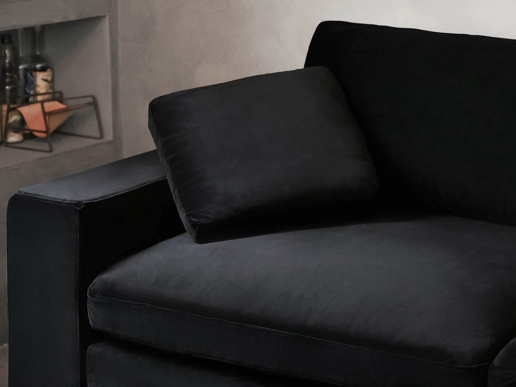 5-1 Sectional & Armchair Set