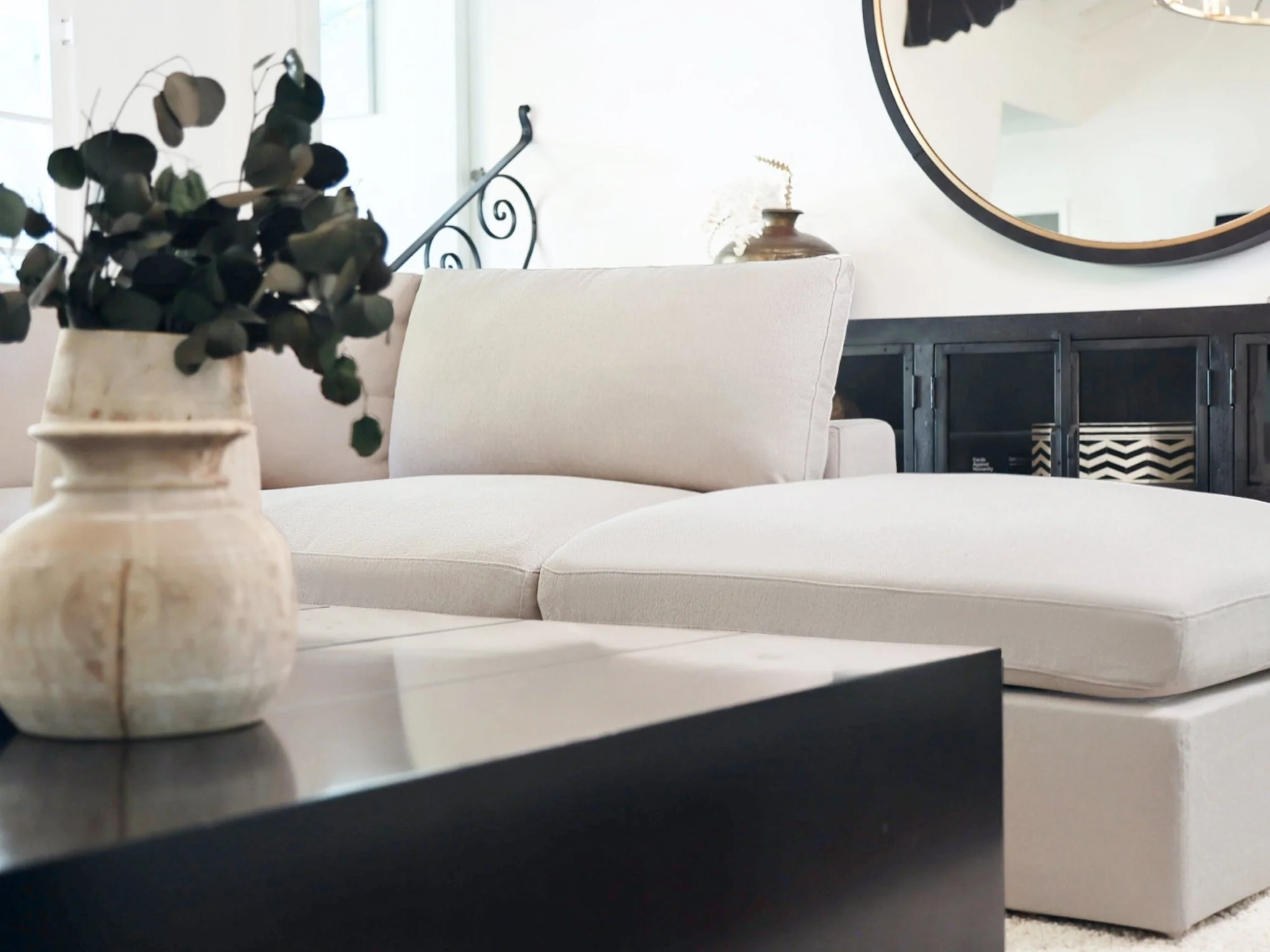 5-1 Sectional & Armchair Set