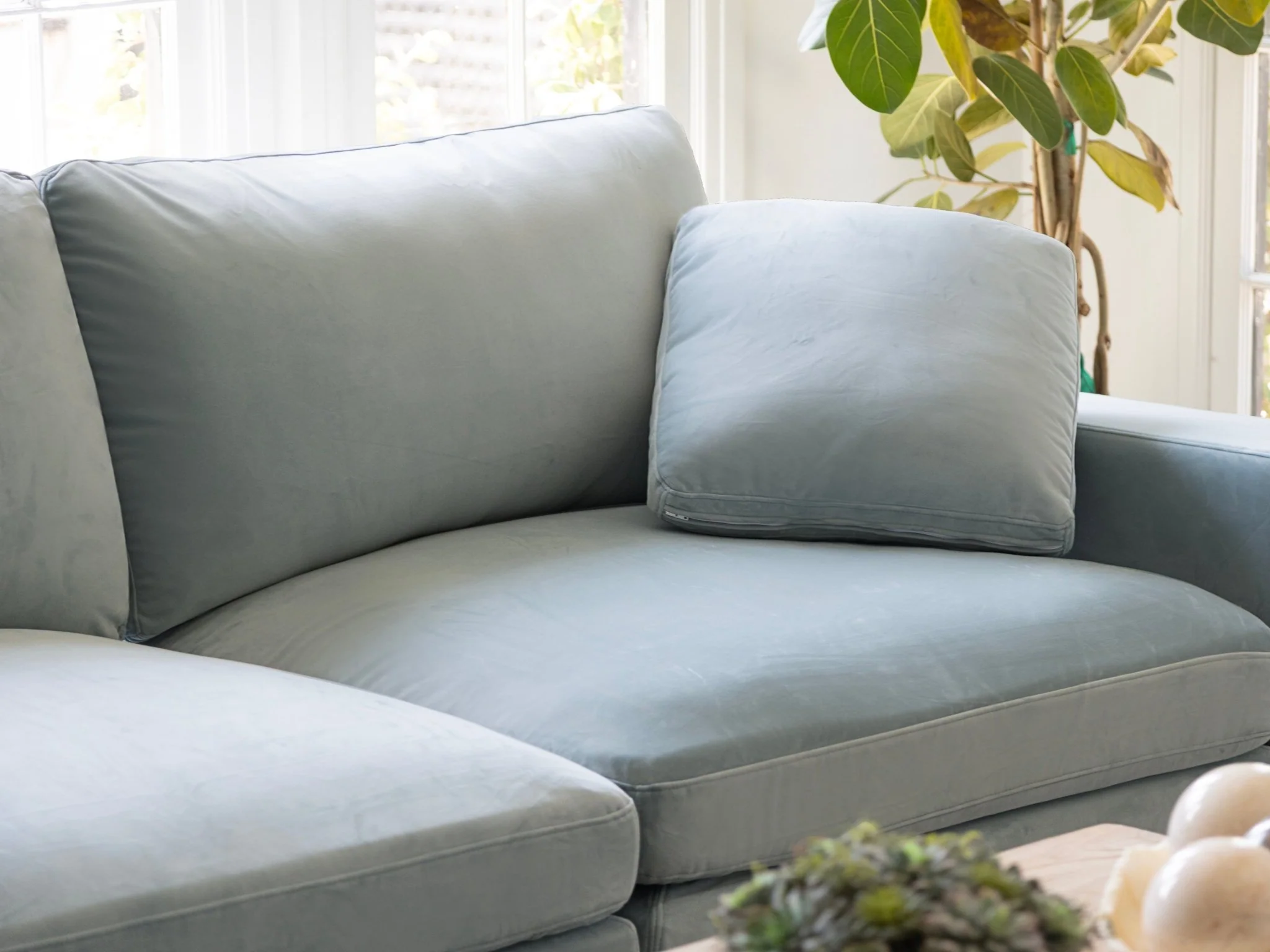 2-2 Sofa Set
